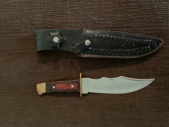 Pakistan knife with sheath 